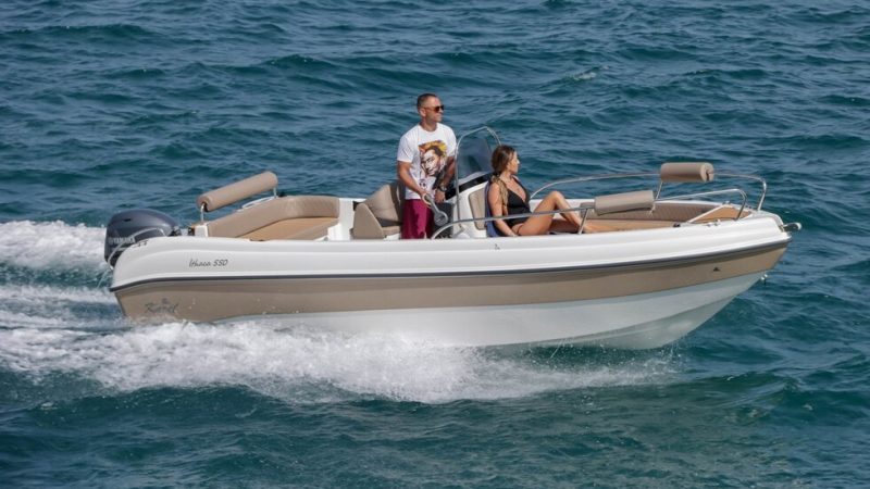 Jet Marine vous propose une nouvelle gamme de bateaux rigides, Karel boats